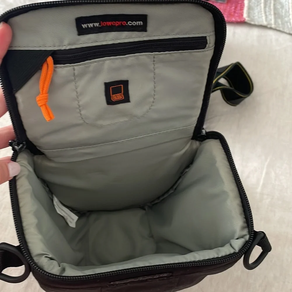 Nikon Camera with additional Lens, charger and cover